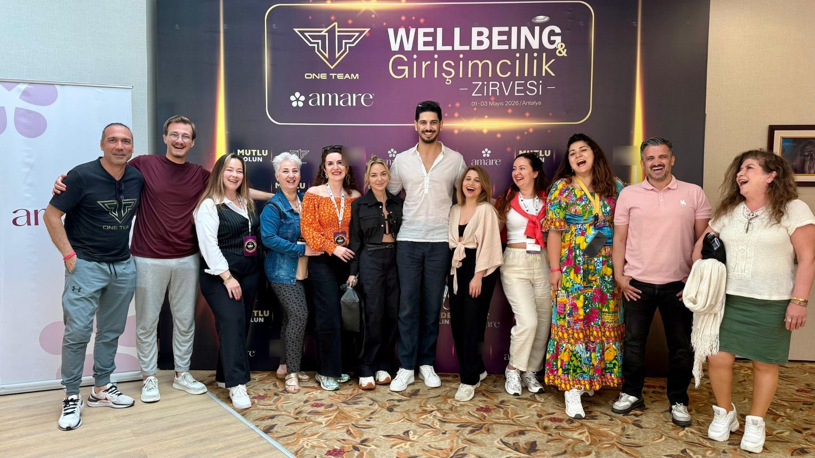 İsacan Akhan, iş ortaklarıyla Wellbeing ve Girişimcilik Zirvesi'nde